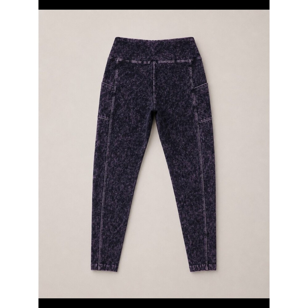 Zenana Women's High-Waist Mineral Wash Purple Jogger Pants - Like New - Picture 6 of 9
